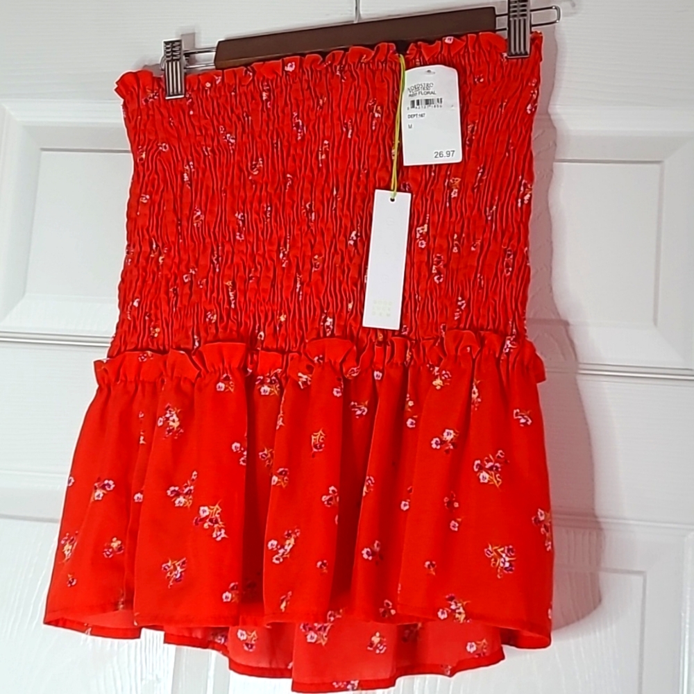 Juniors Red smocked floral skirt size M